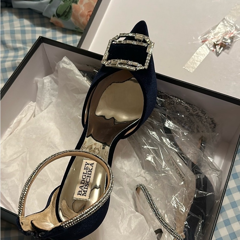 Brand new in the box size 9 dark navy blue velvet